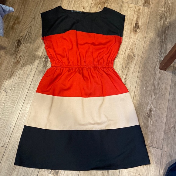 Maurices Dresses & Skirts - NWOT Maurices Colorblock dress Sz M